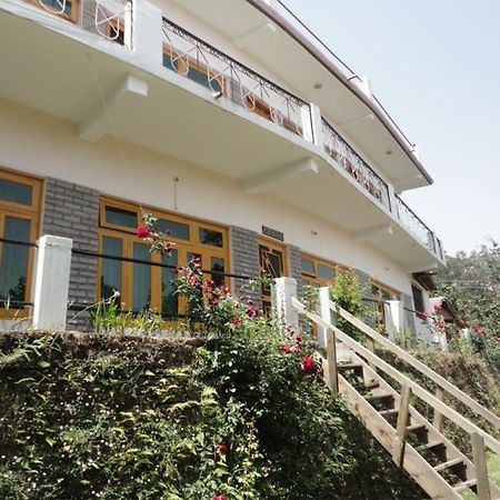 Om Mountain Resort Mukteshwar Esterno foto